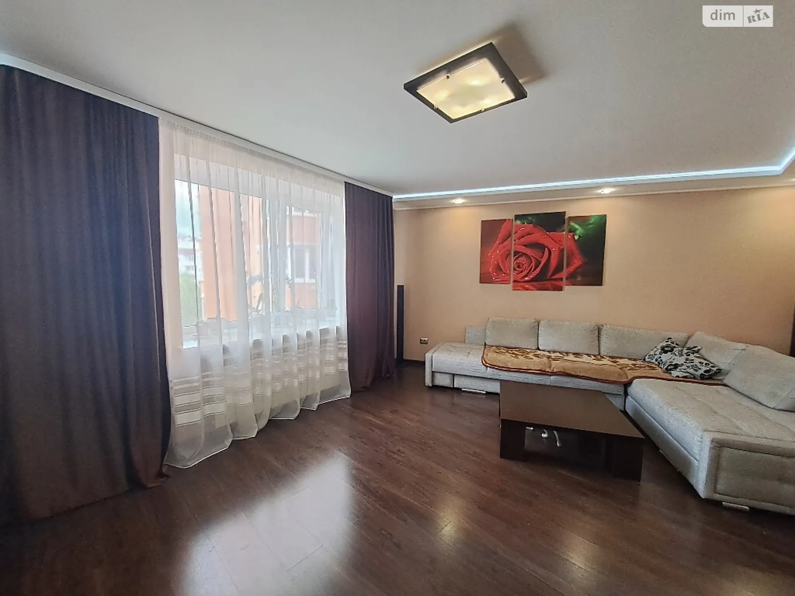 3-комнатная квартира 90 кв. м в Тернополе, бул. Кулиша Пантелеймона - фото 1