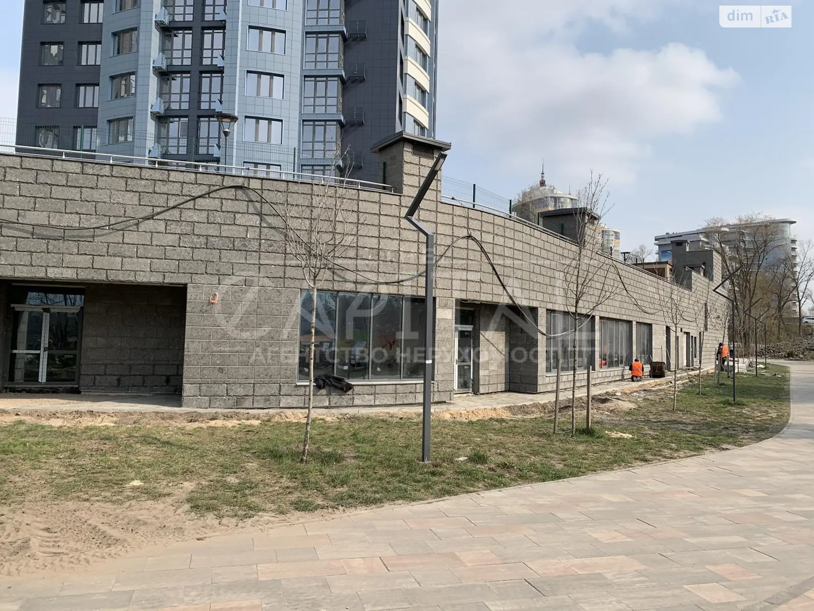 Продается помещения свободного назначения 355 кв. м в 36-этажном здании - фото 2