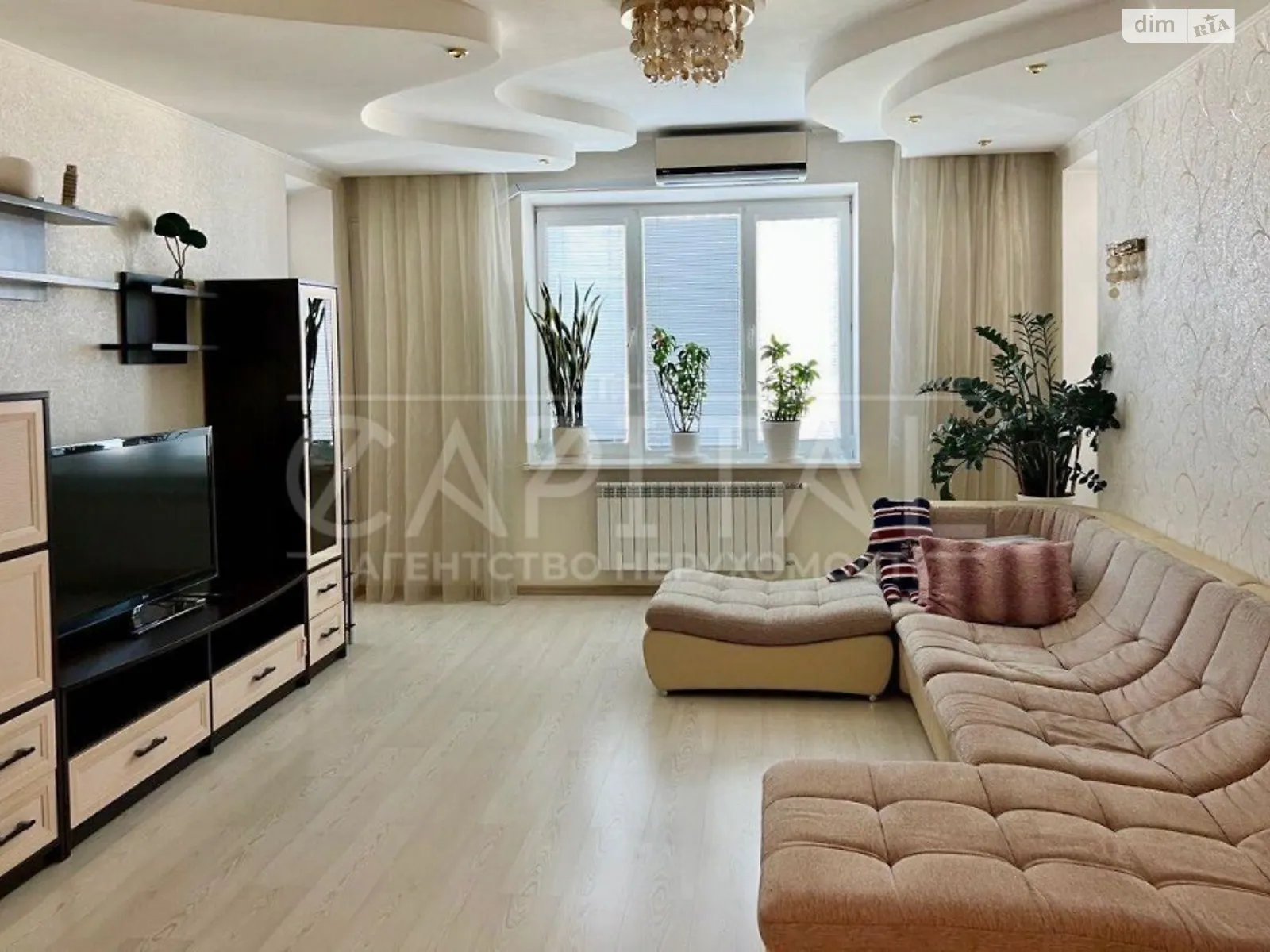 Сдается в аренду 3-комнатная квартира 120 кв. м в Киеве, цена: 1035 $