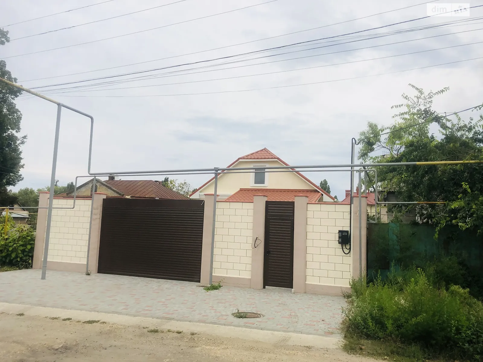 Продается дом на 2 этажа 110 кв. м с беседкой, цена: 155000 $ - фото 1