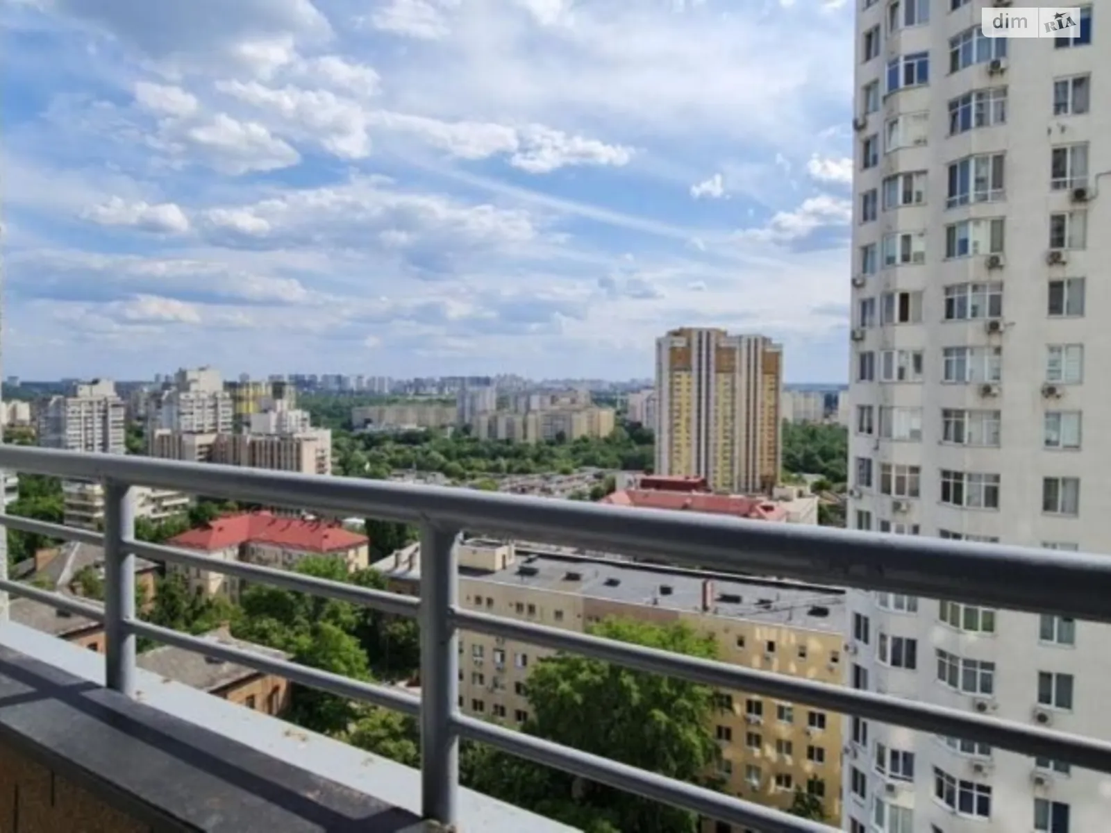 Продается 1-комнатная квартира 41 кв. м в Киеве, ул. Просвещения, 16 - фото 1
