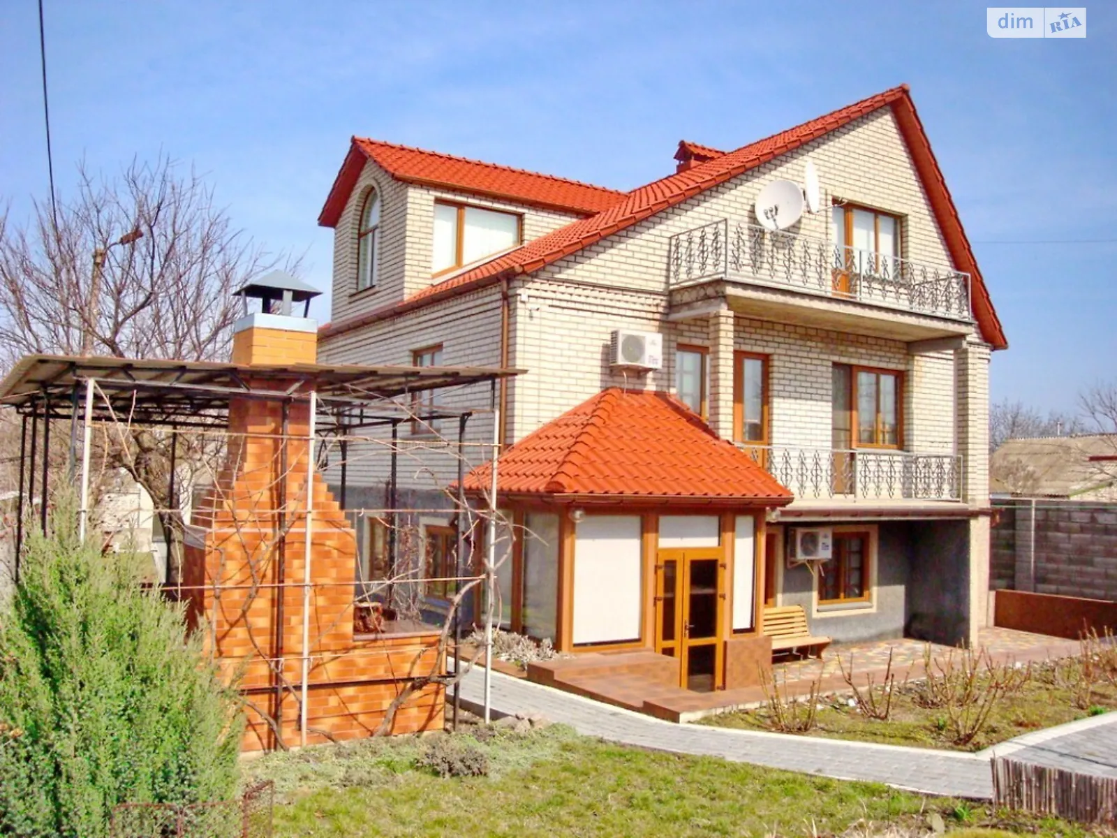 Продається будинок 2 поверховий 252 кв. м з каміном, цена: 98000 $ - фото 1