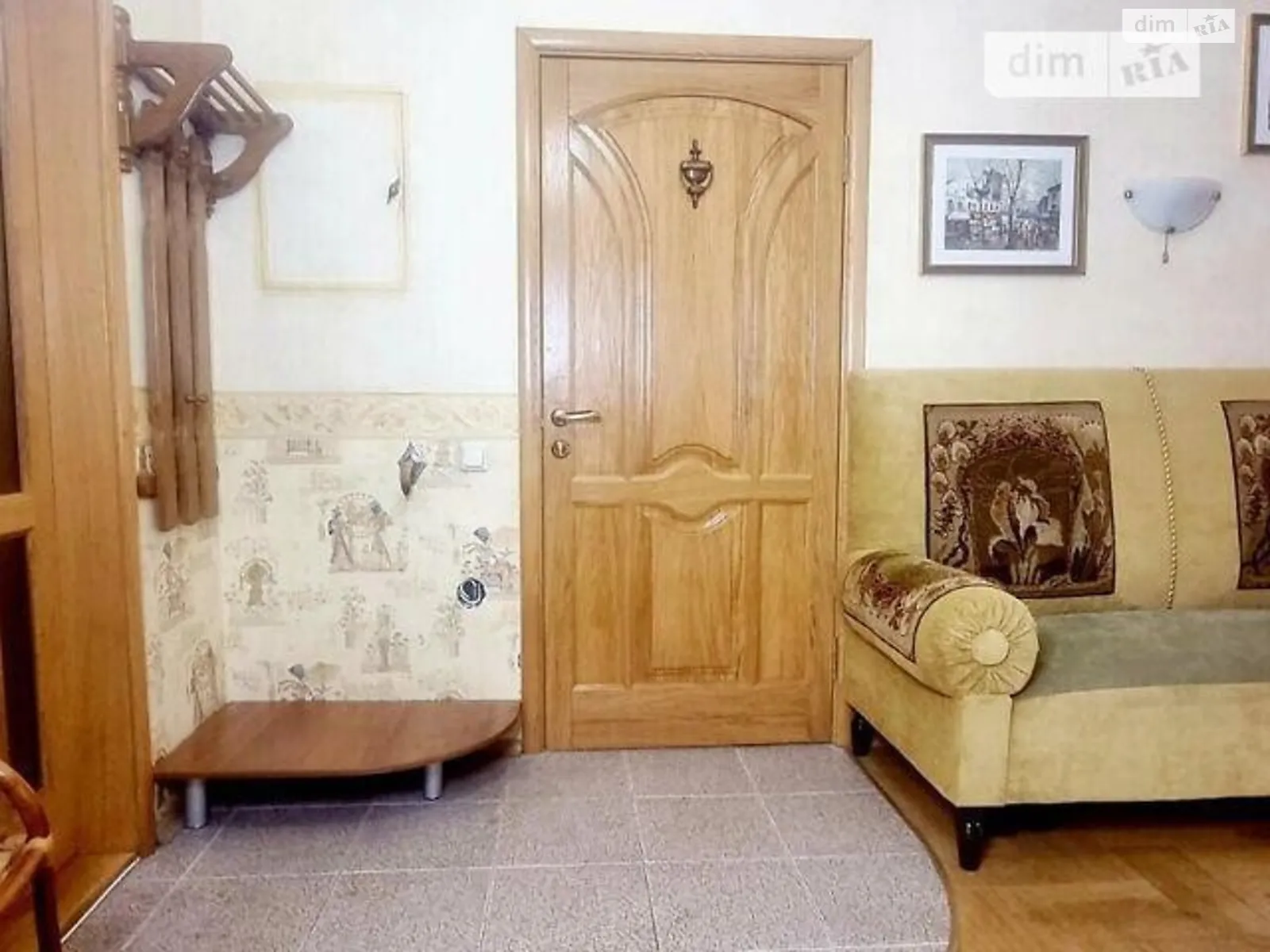 Продается 1-комнатная квартира 52 кв. м в Киеве, ул. Панаса Мирного, 17 - фото 1