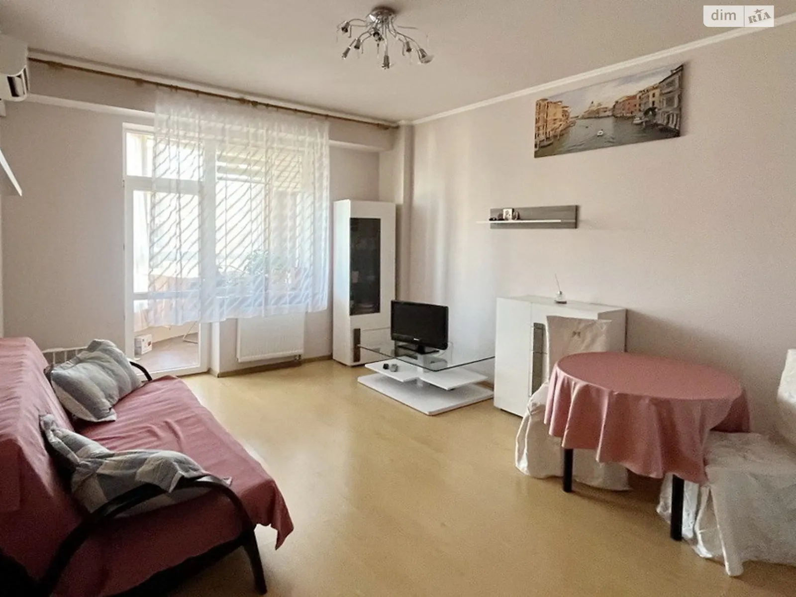 Продается 2-комнатная квартира 60 кв. м в Одессе, ул. Армейская