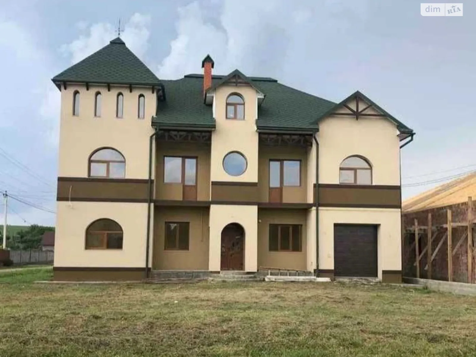 Продається будинок 2 поверховий 275 кв. м з каміном, цена: 175000 $