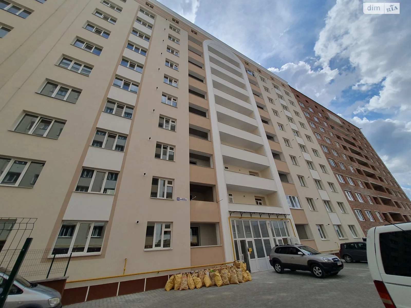 Продається 2-кімнатна квартира 68 кв. м у Хмельницькому, вул. Кармелюка, 3/6 - фото 1