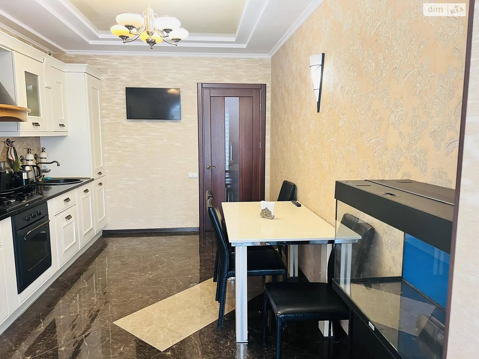 Продается 3-комнатная квартира 95 кв. м в Виннице, ул. Зодчих
