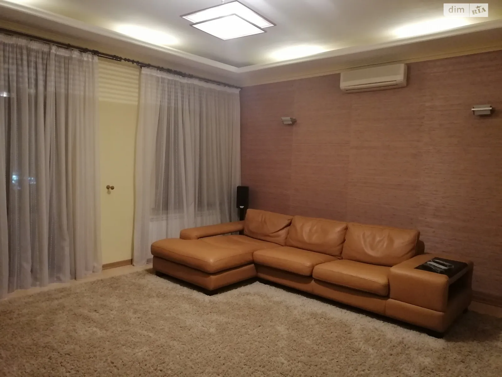 Сдается в аренду 4-комнатная квартира 110 кв. м в Киеве, ул. Институтская, 16 - фото 1
