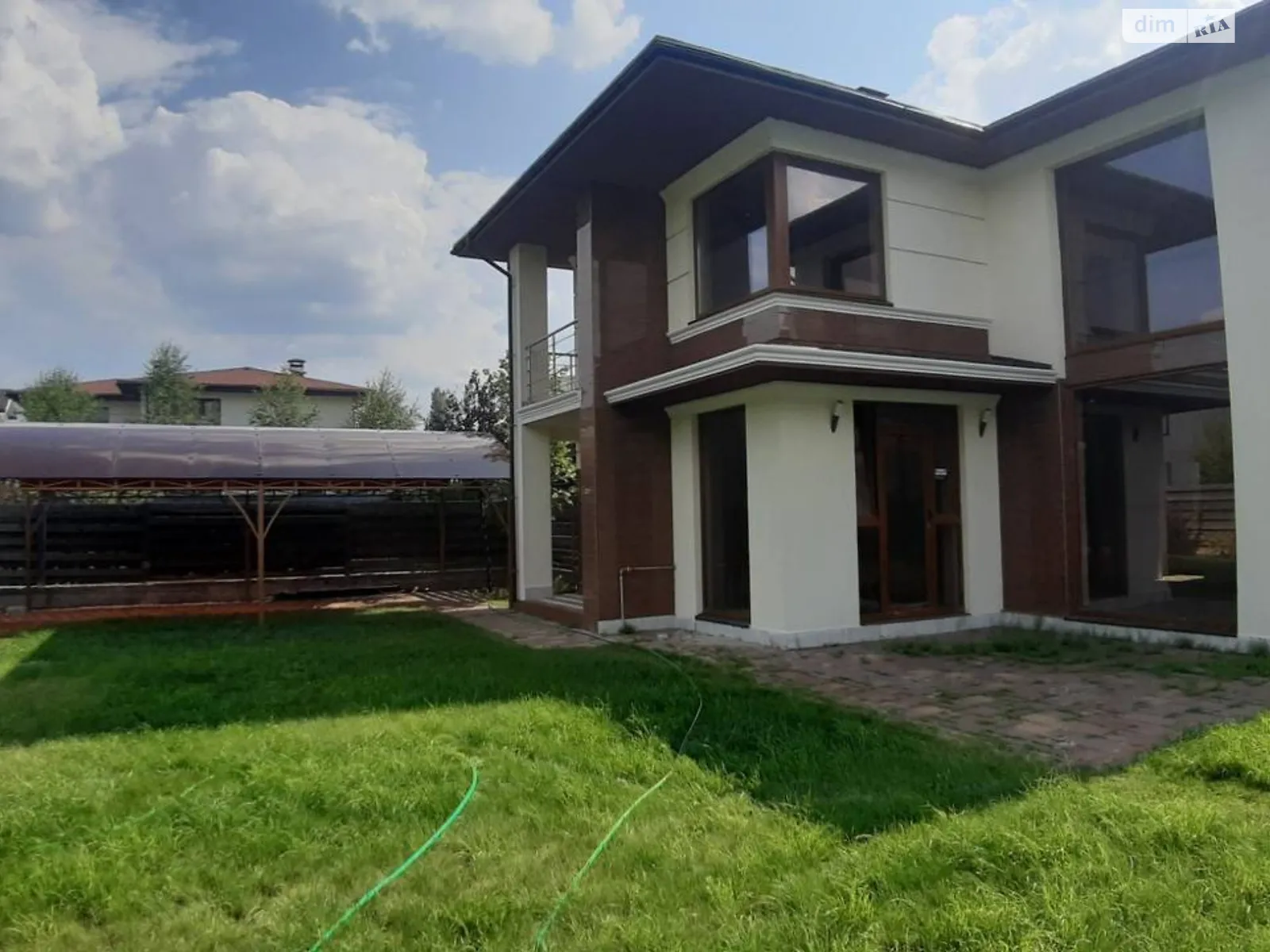 Продається будинок 2 поверховий 185 кв. м з каміном, цена: 245000 $