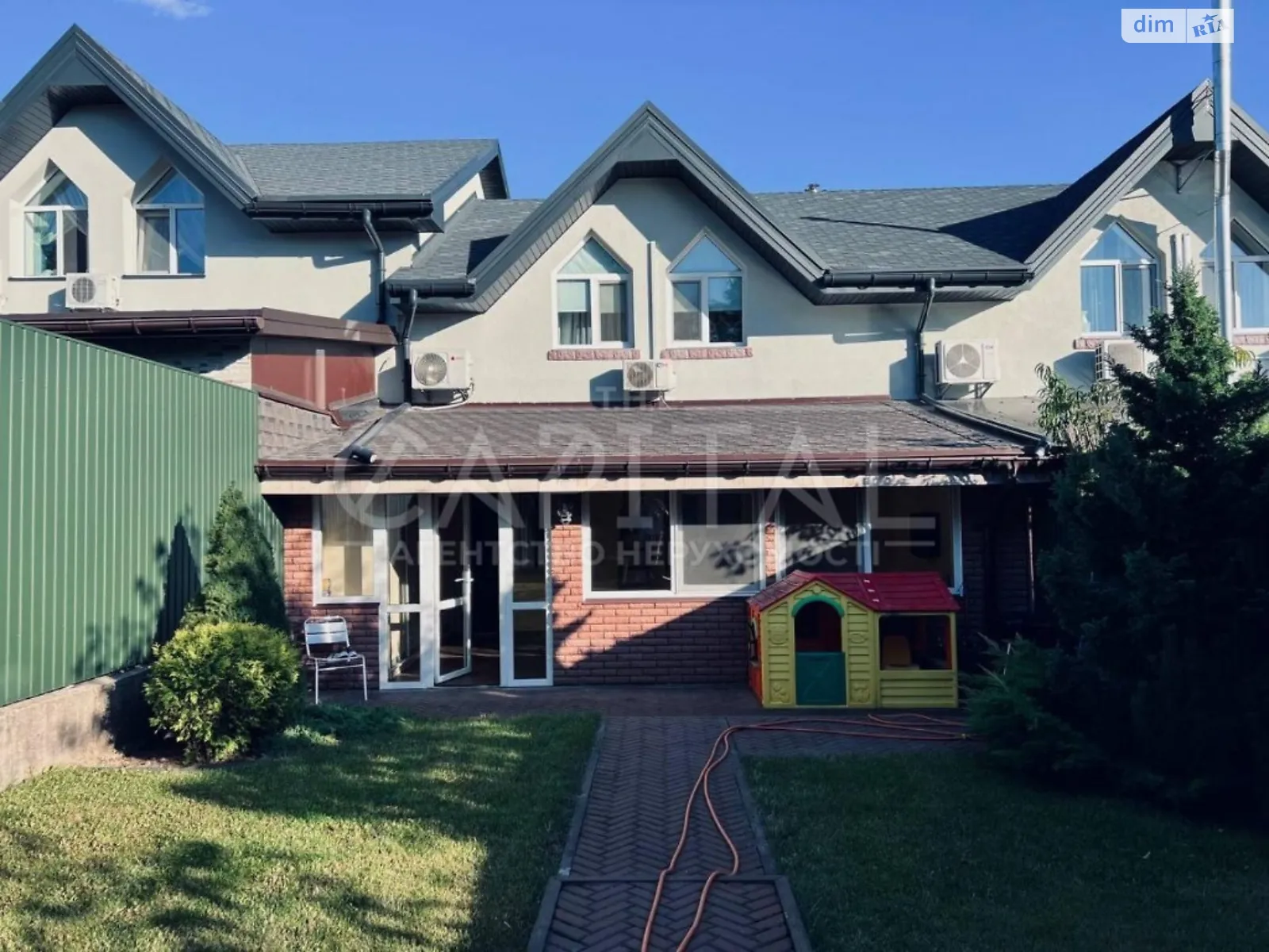 Продается дом на 2 этажа 170 кв. м с гаражом, цена: 170000 $ - фото 1