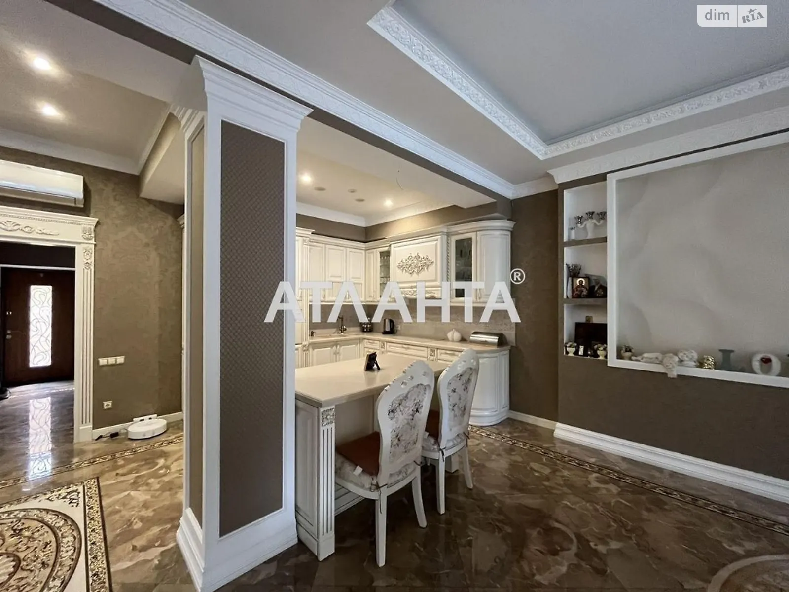 Продается дом на 2 этажа 200 кв. м с террасой, цена: 450000 $ - фото 1