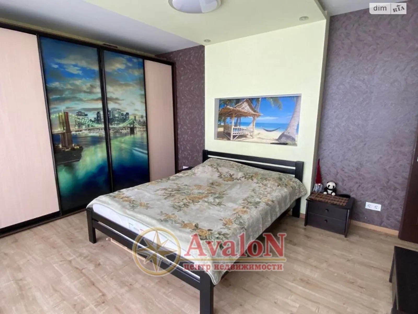 Продается 2-комнатная квартира 64 кв. м в Одессе, ул. Марсельская, 40 - фото 1