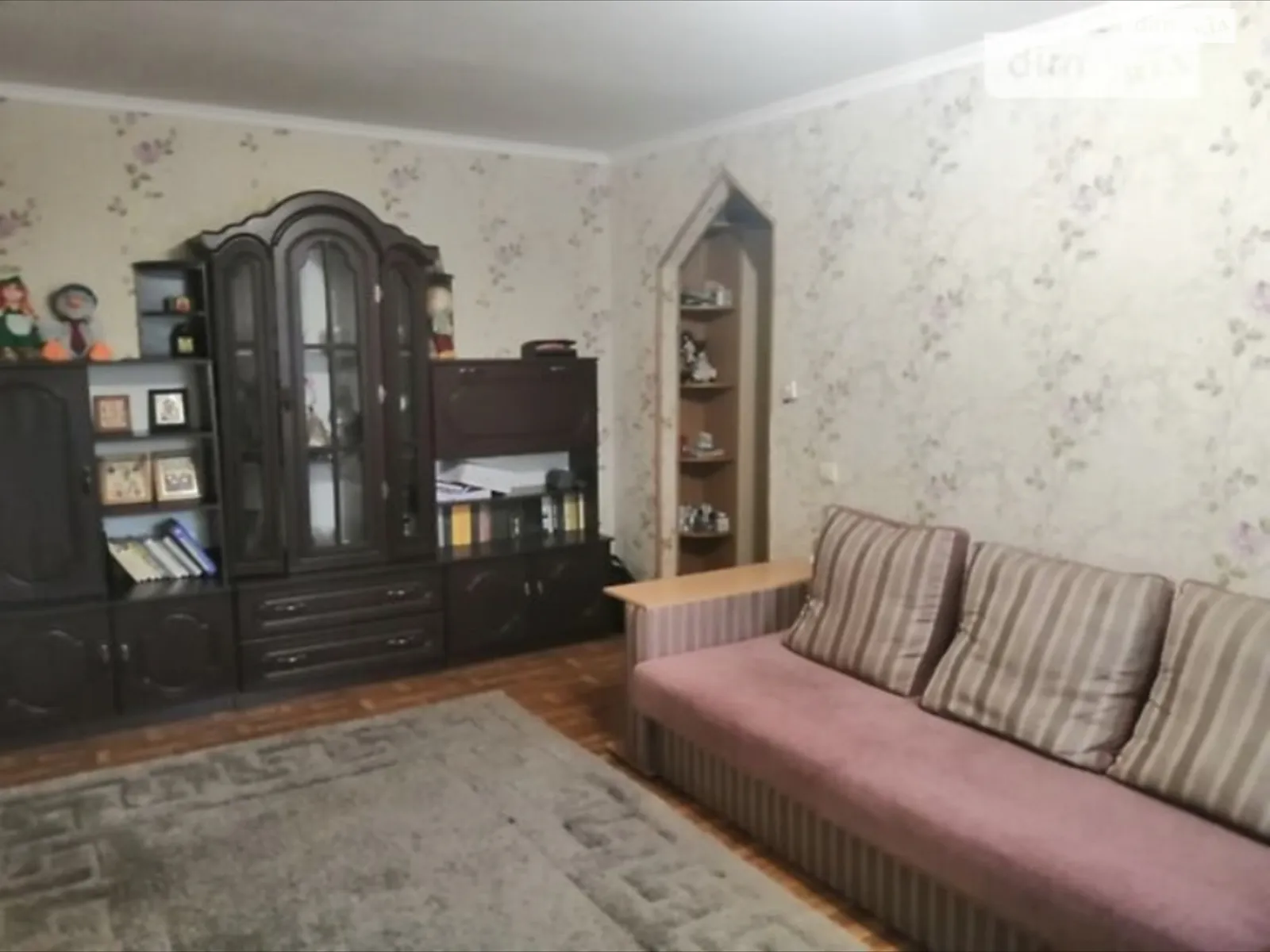 Продается 4-комнатная квартира 60 кв. м в Кропивницком