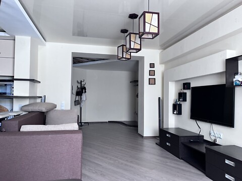 Продается 2-комнатная квартира 76 кв. м в Сумах, ул. Герасима Кондратьева