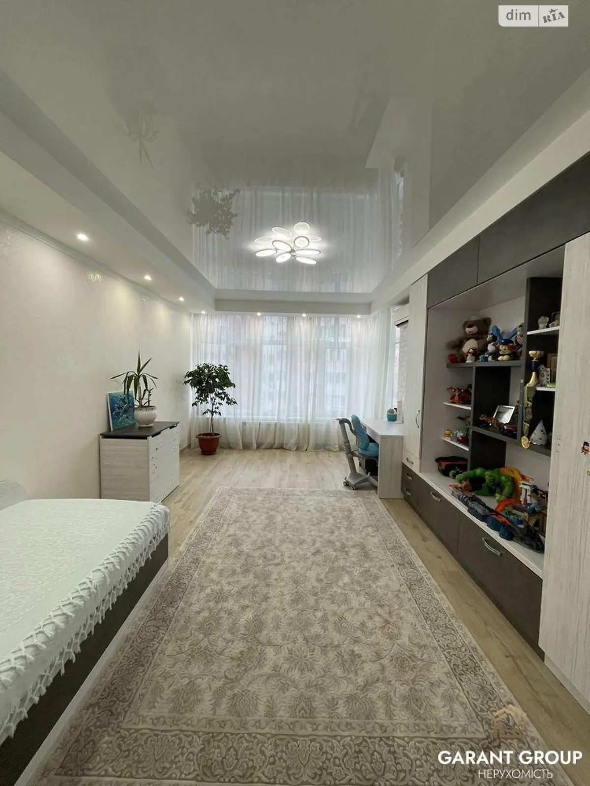 Продается 2-комнатная квартира 71.7 кв. м в Одессе, мас. Радужный - фото 1