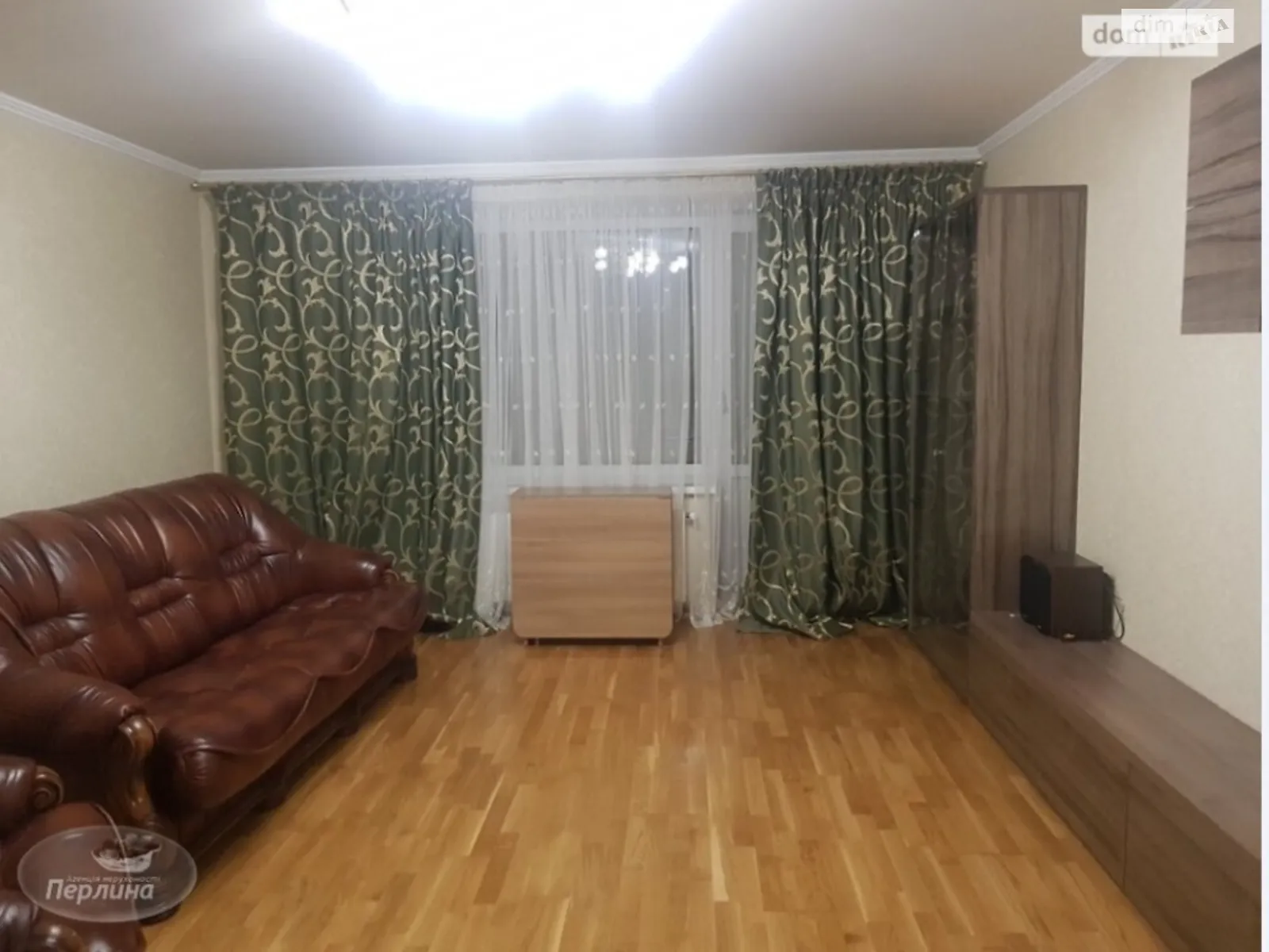 3-кімнатна квартира 90 кв. м у Тернополі, цена: 350 $