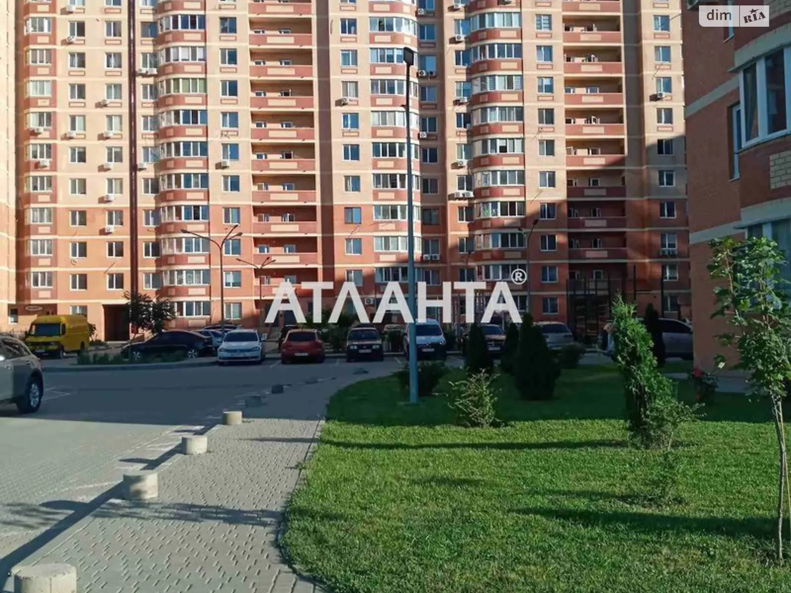 Продается 2-комнатная квартира 71 кв. м в Ильичовке, ул. Школьная, 35 - фото 1