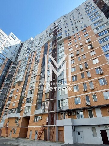 Продается 4-комнатная квартира 169 кв. м в Харькове, просп. Науки