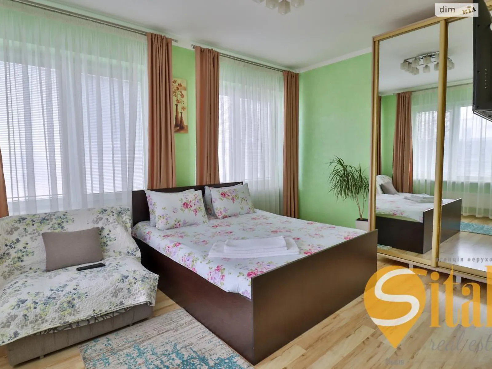 Продається 4-кімнатна квартира 162.7 кв. м у Трускавці, цена: 109000 €