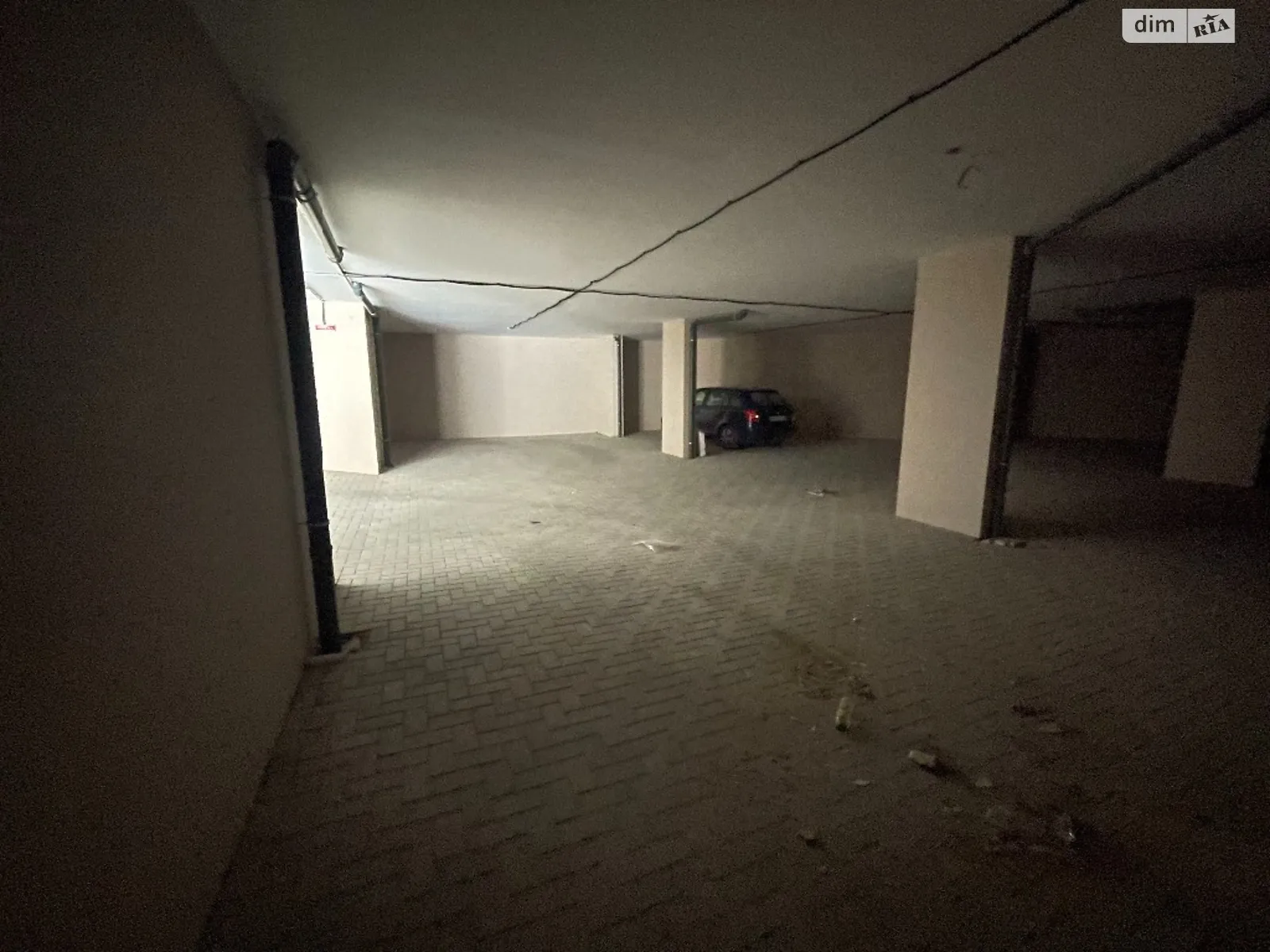 Продается подземный паркинг под легковое авто на 16.96 кв. м - фото 3