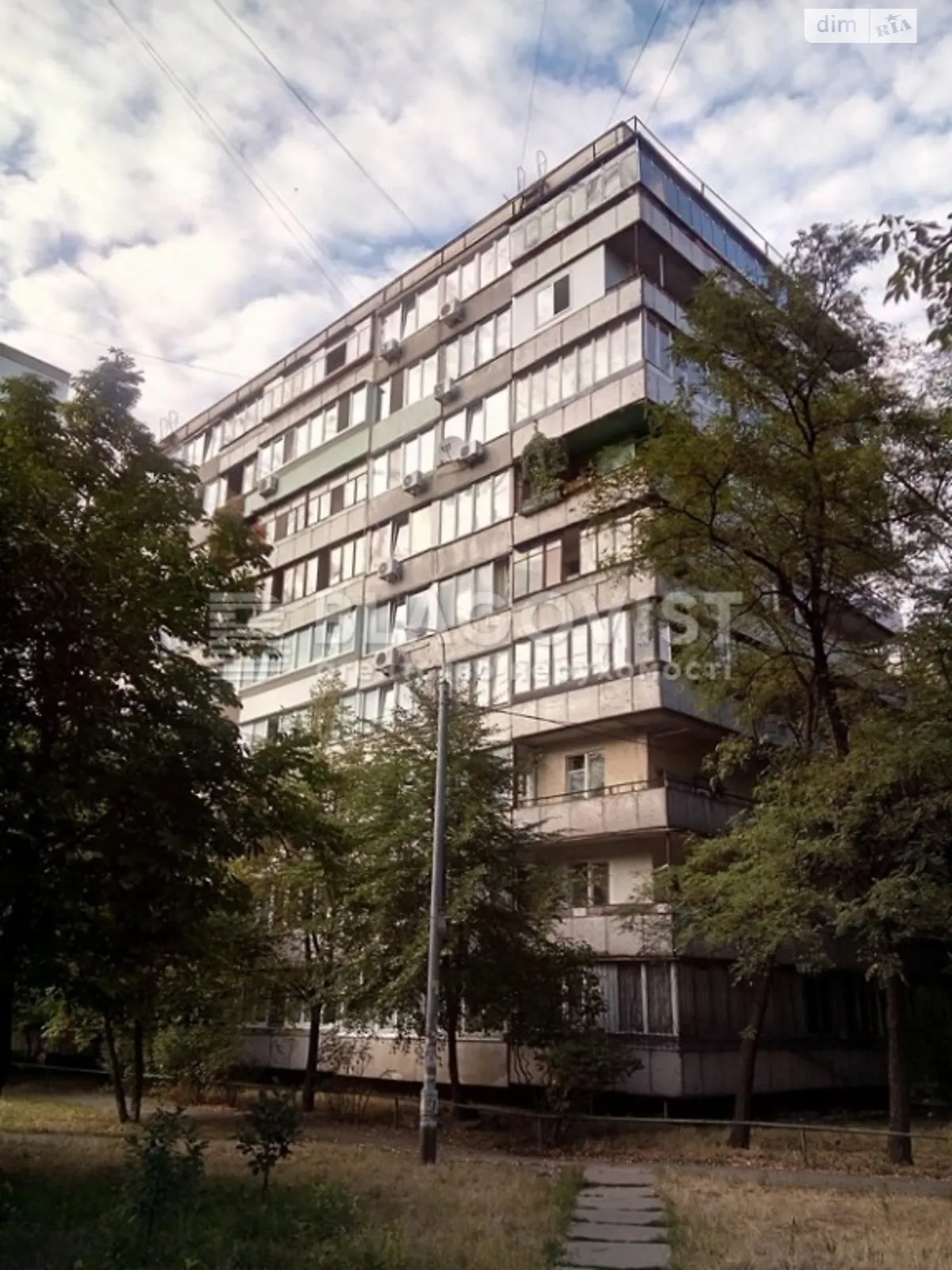 Продается 2-комнатная квартира 56.2 кв. м в Киеве, ул. Шептицкого, 1А