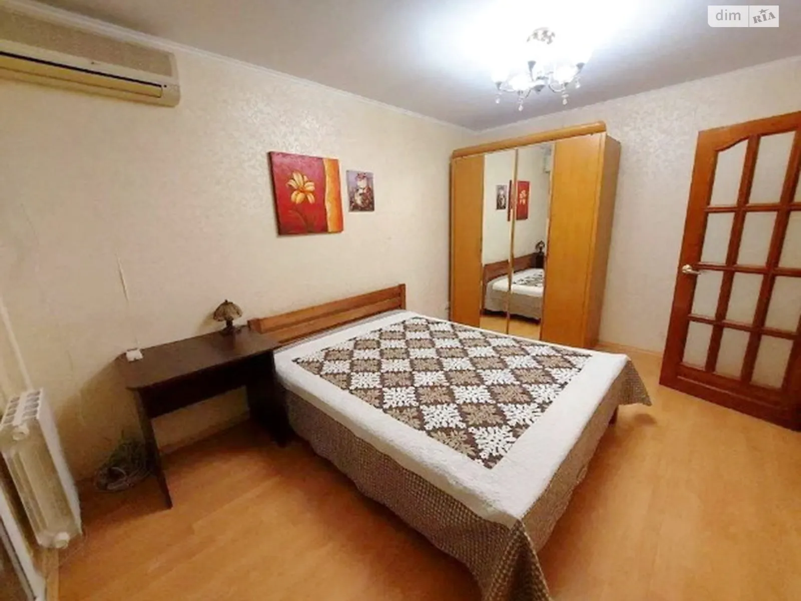 Продается 3-комнатная квартира 75 кв. м в Одессе, ул. Академика Королева - фото 1