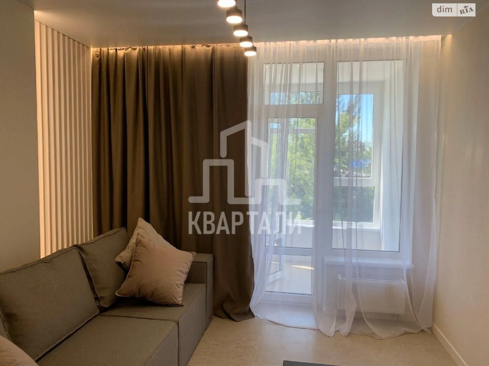 Продается 1-комнатная квартира 50 кв. м в Киеве, пер. Приборный, 10В - фото 1