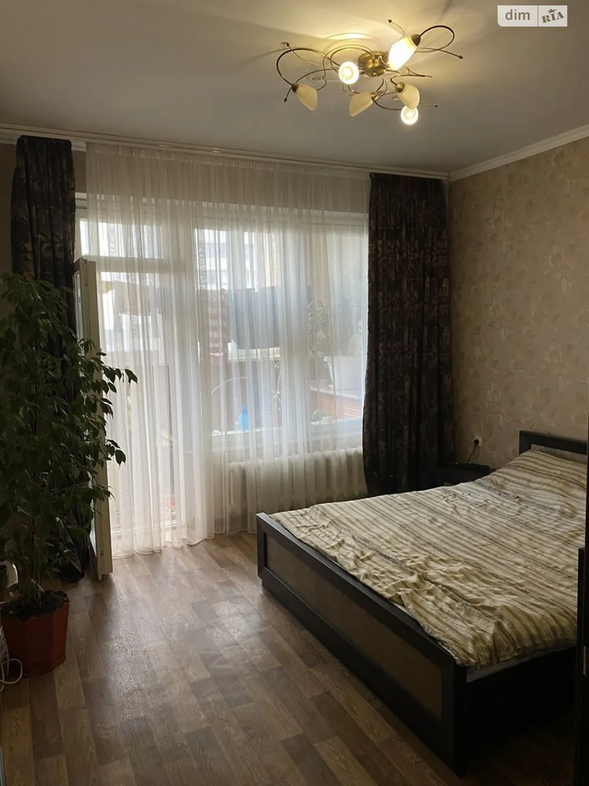 Продается 2-комнатная квартира 60 кв. м в Одессе, ул. Академика Королева