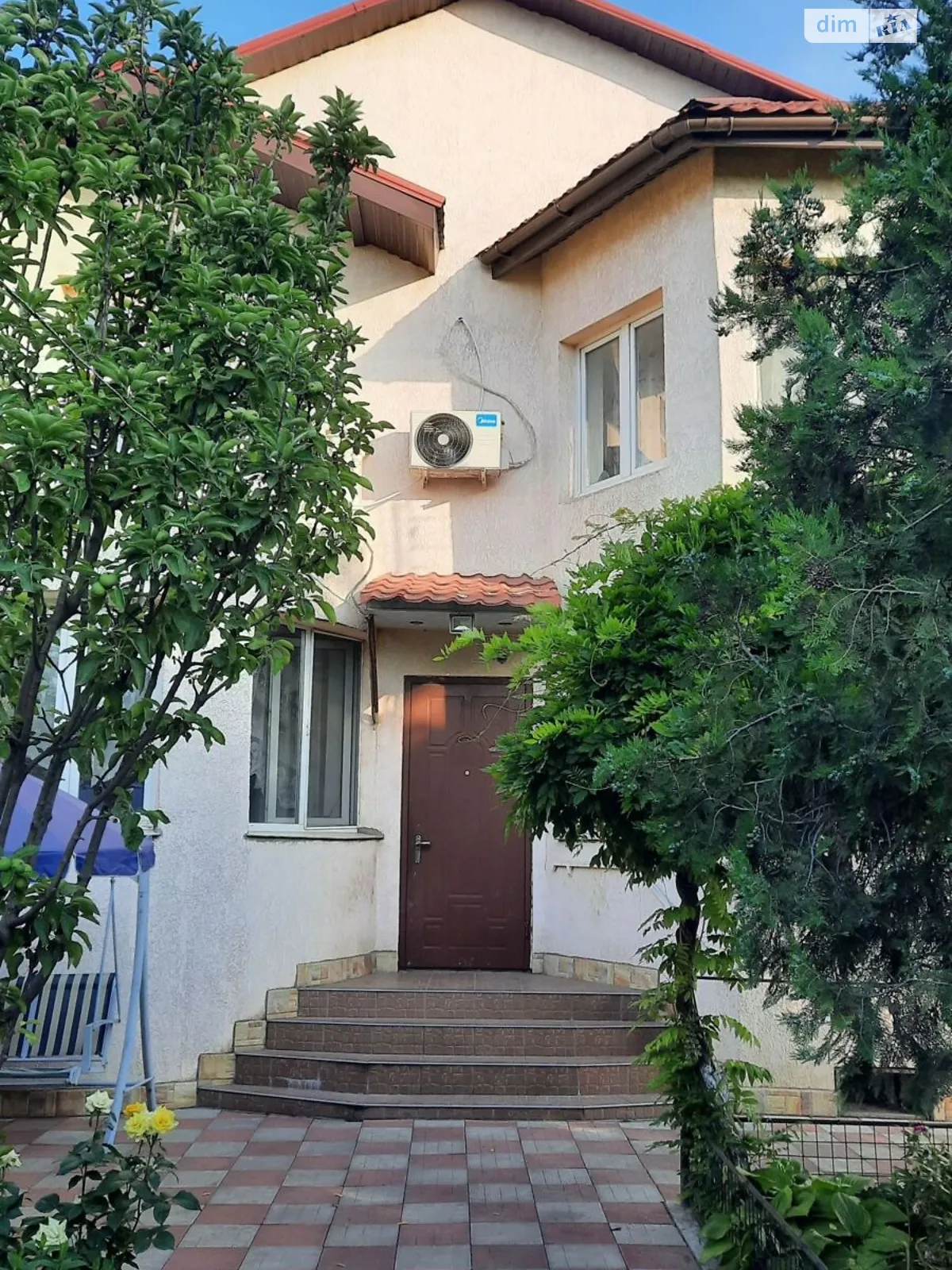 Продается дом на 2 этажа 250 кв. м с верандой - фото 2