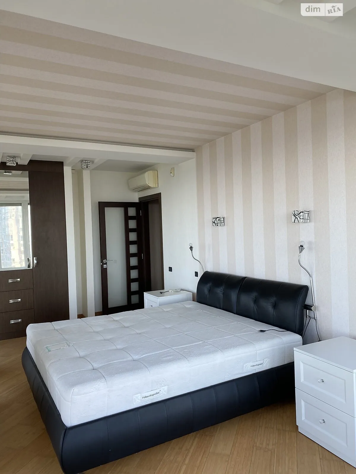 Продається 3-кімнатна квартира 166 кв. м у Одесі - фото 3