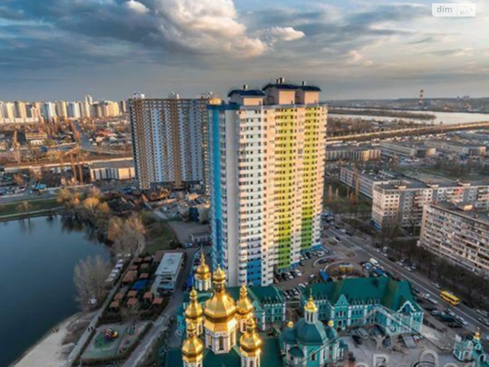 Продается 1-комнатная квартира 43 кв. м в Киеве, ул. Юрия Шумского, 3Г - фото 1