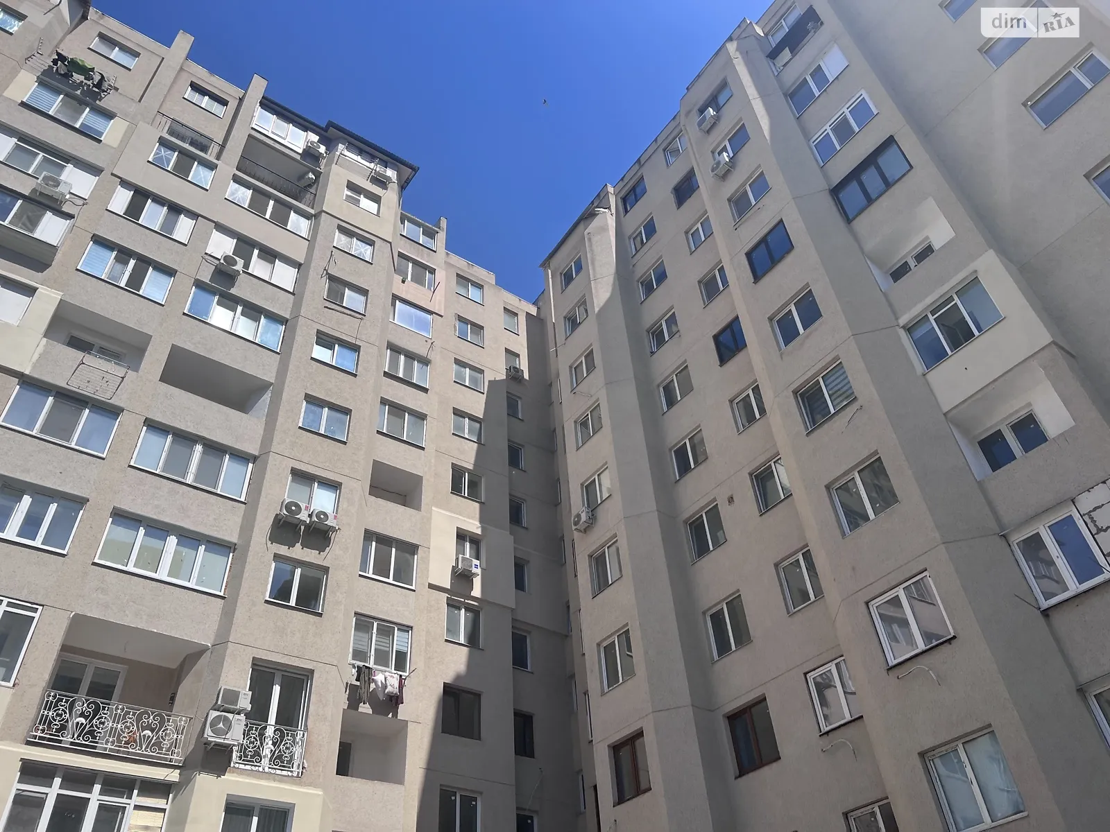 Продается 3-комнатная квартира 64 кв. м в Одессе, ул. Владислава Бувалкина(Генерала Бочарова)
