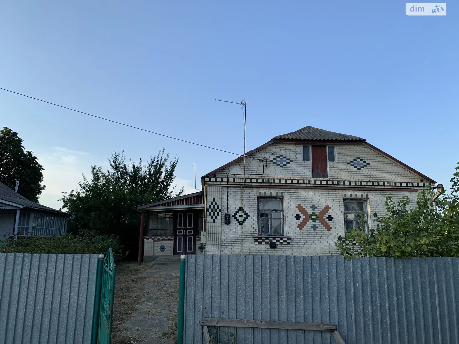 Продається одноповерховий будинок 96 кв. м з балконом, вул. Замкова - фото 1