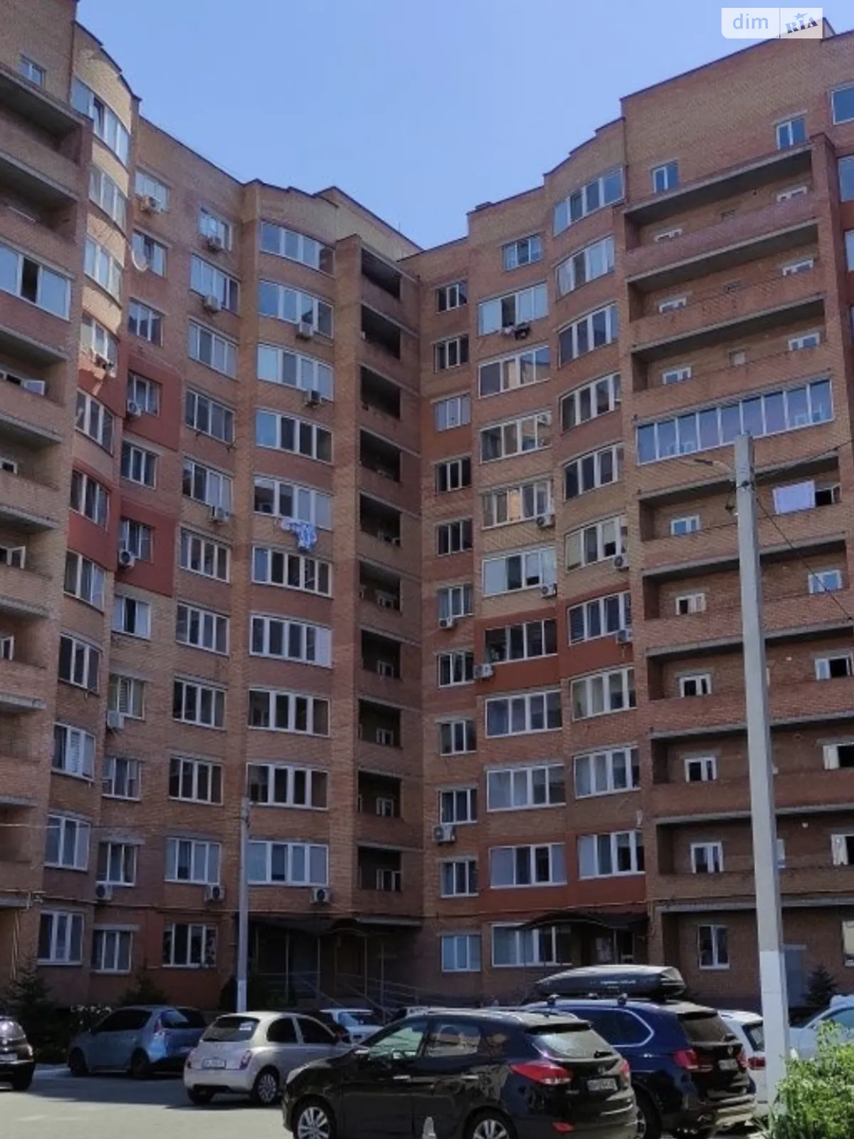 Продается 3-комнатная квартира 82 кв. м в Черноморске, ул. Парусная - фото 1