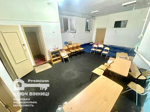 Продається приміщення вільного призначення 68 кв. м в 4-поверховій будівлі, цена: 49999 $
