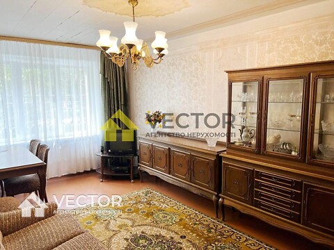 Продается 2-комнатная квартира 49 кв. м в Полтаве, ул. Великотырновская