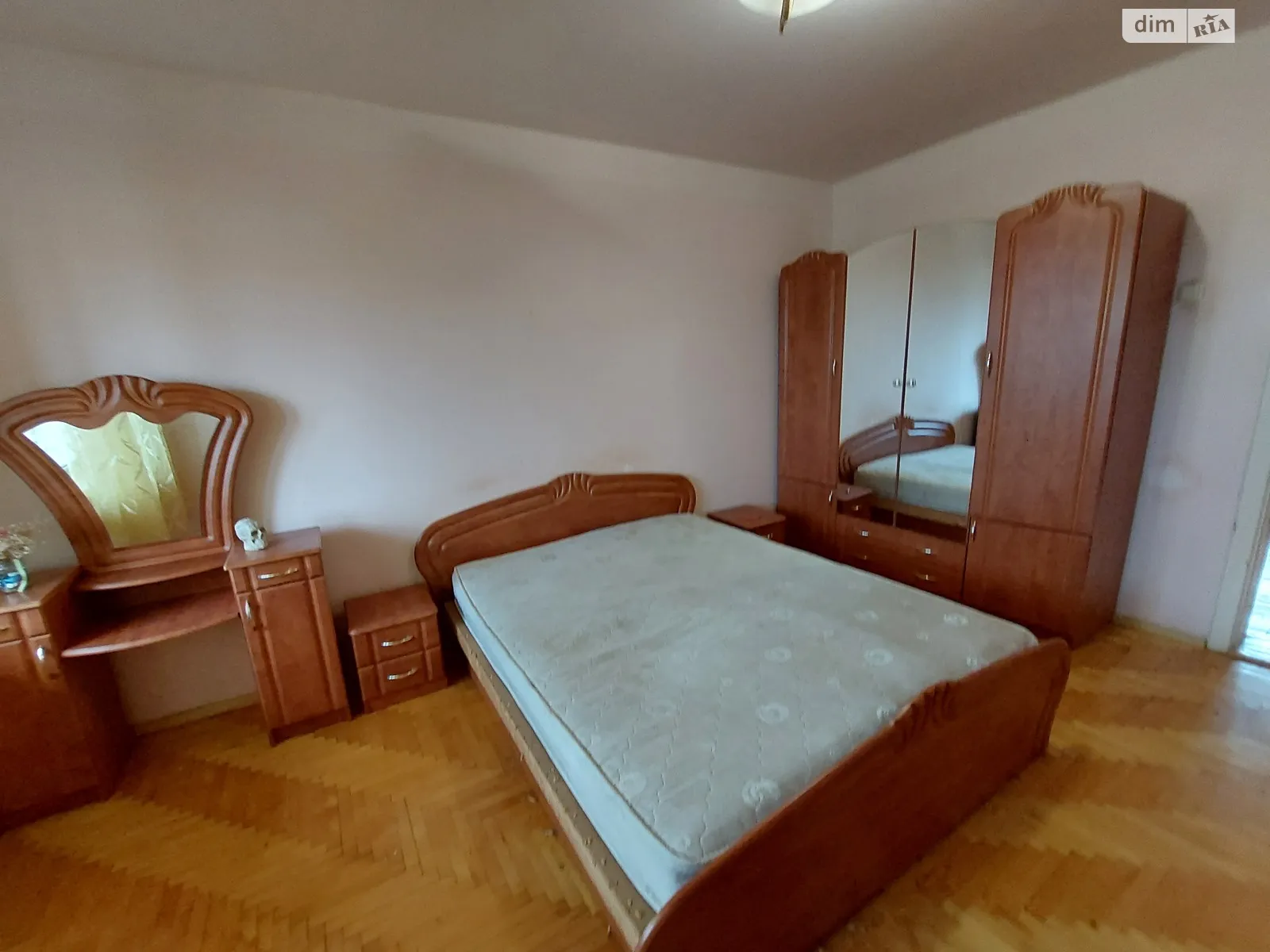 Продается 3-комнатная квартира 65.9 кв. м в Ужгороде, цена: 53000 $