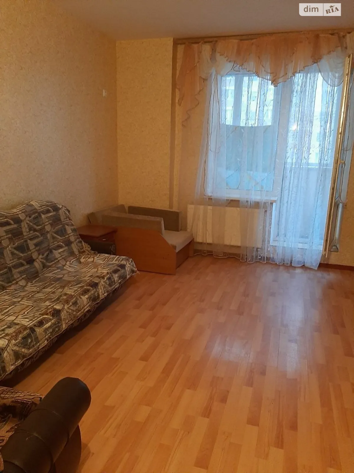 Продается 2-комнатная квартира 88 кв. м в Одессе, ул. Школьная