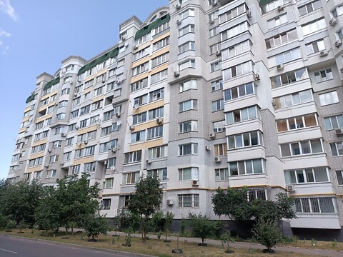 Продается 3-комнатная квартира 107 кв. м в Черкассах, ул. Гоголя