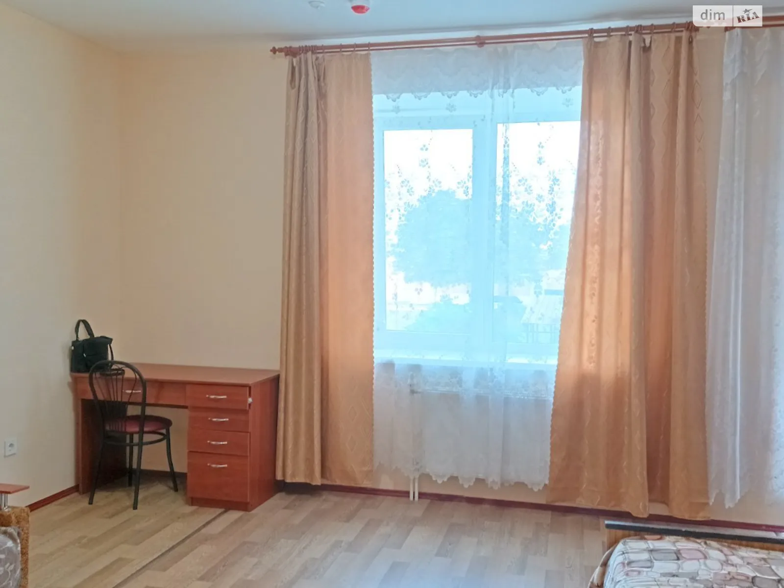 Продается 1-комнатная квартира 35 кв. м в Черноморске, цена: 18000 $ - фото 1
