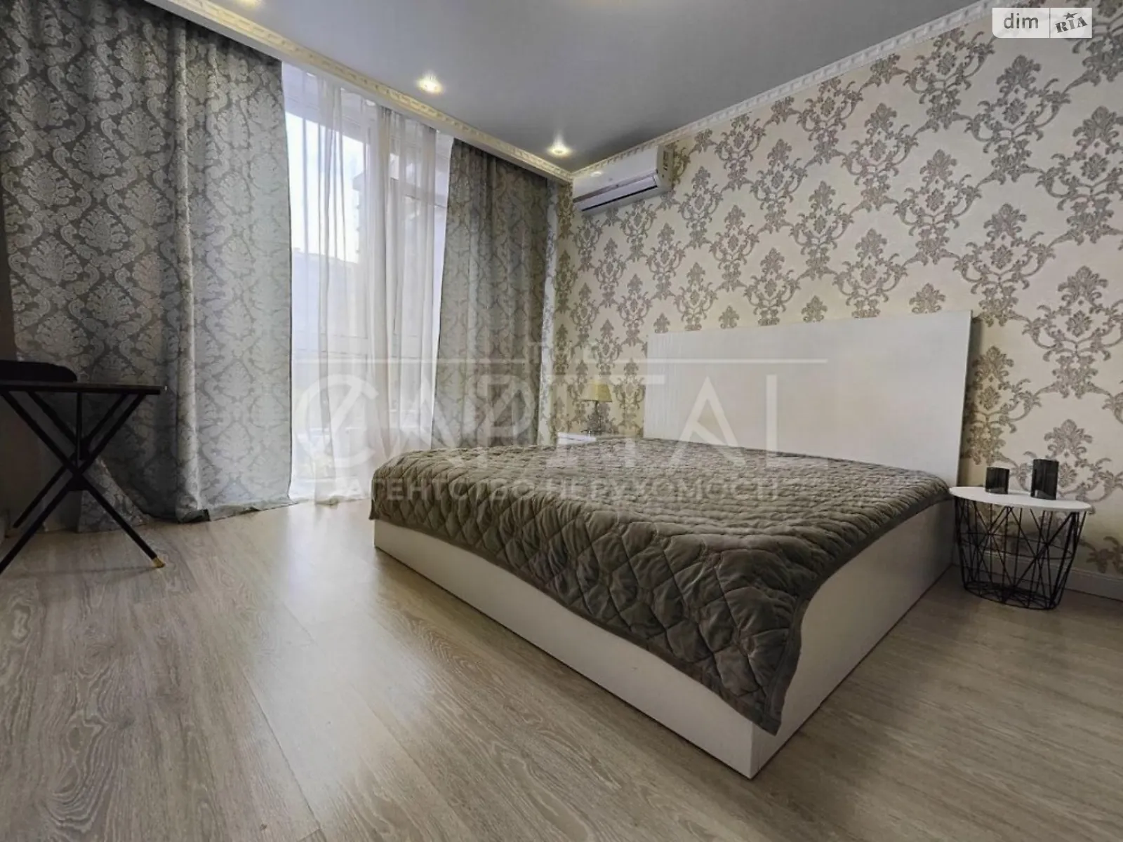 Сдается в аренду 1-комнатная квартира 45 кв. м в Киеве, цена: 800 $