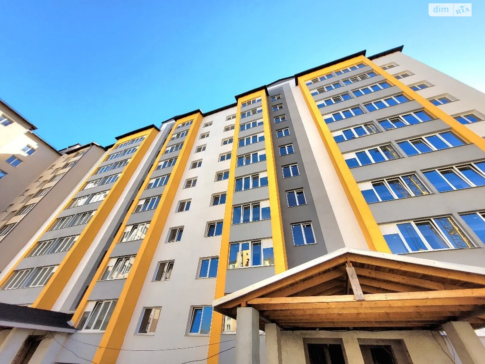 Продается 3-комнатная квартира 95 кв. м в Ивано-Франковске, ул. Химиков, 11 - фото 1