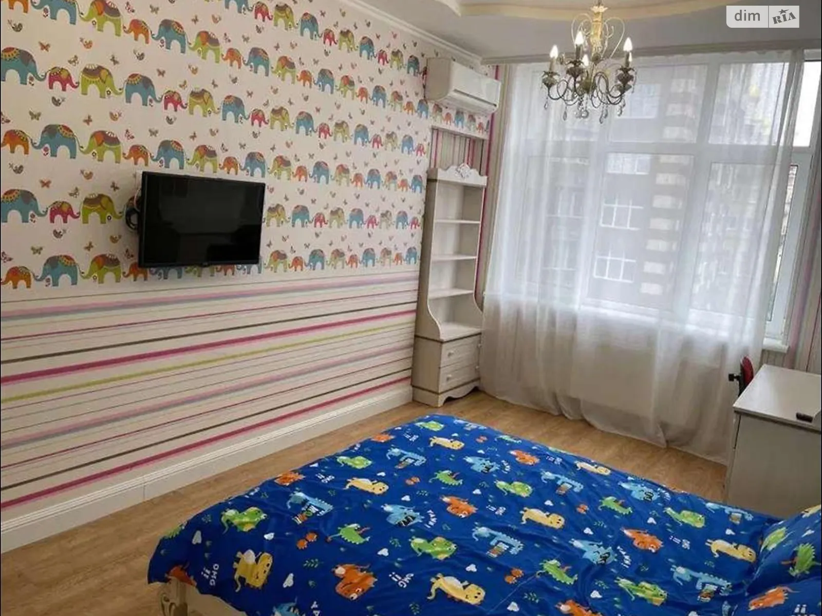 Сдается в аренду 3-комнатная квартира 100 кв. м в Киеве, ул. Глубочицкая, 32В