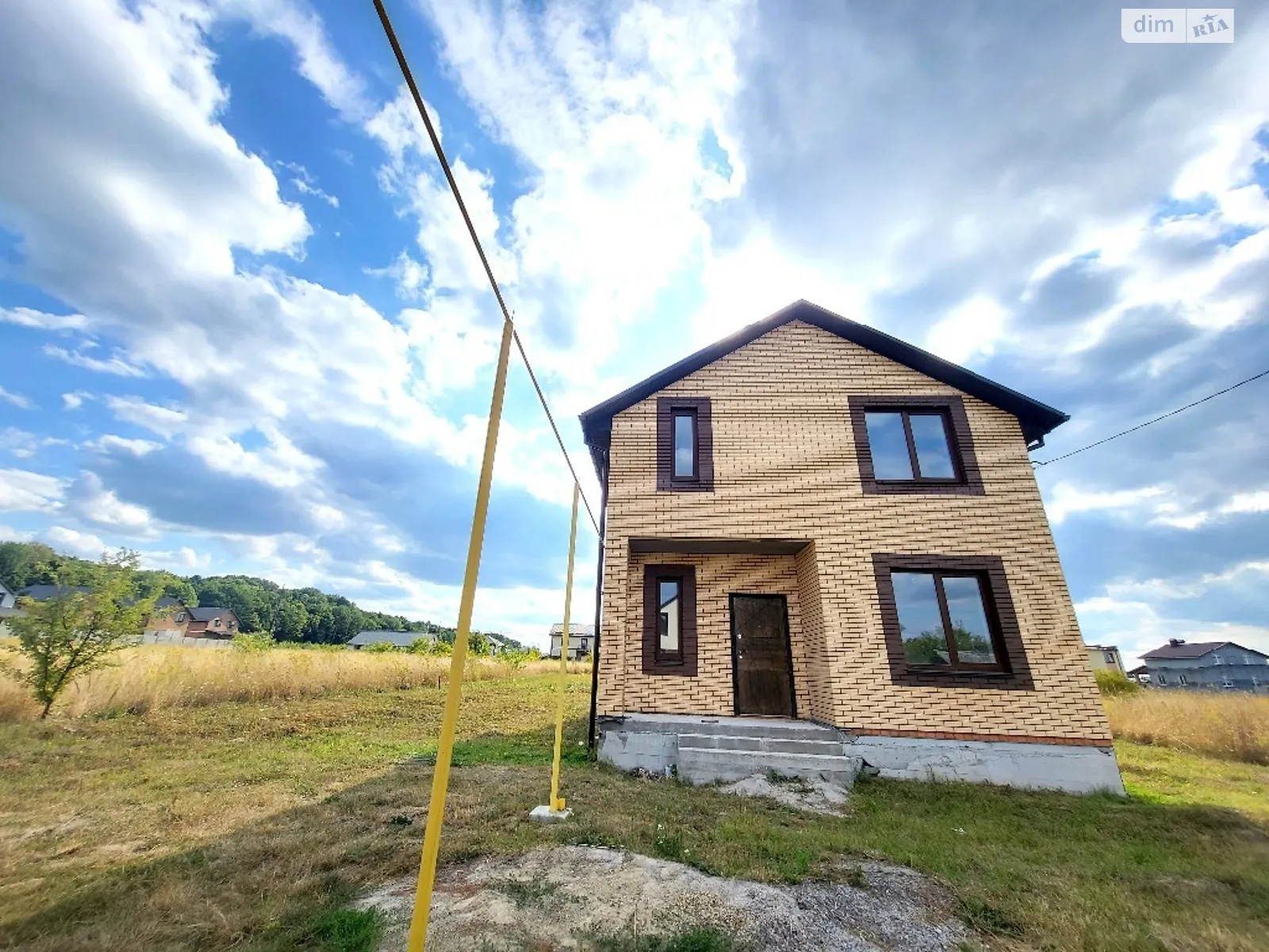 Продается дом на 2 этажа 130 кв. м с садом, цена: 95000 $ - фото 1