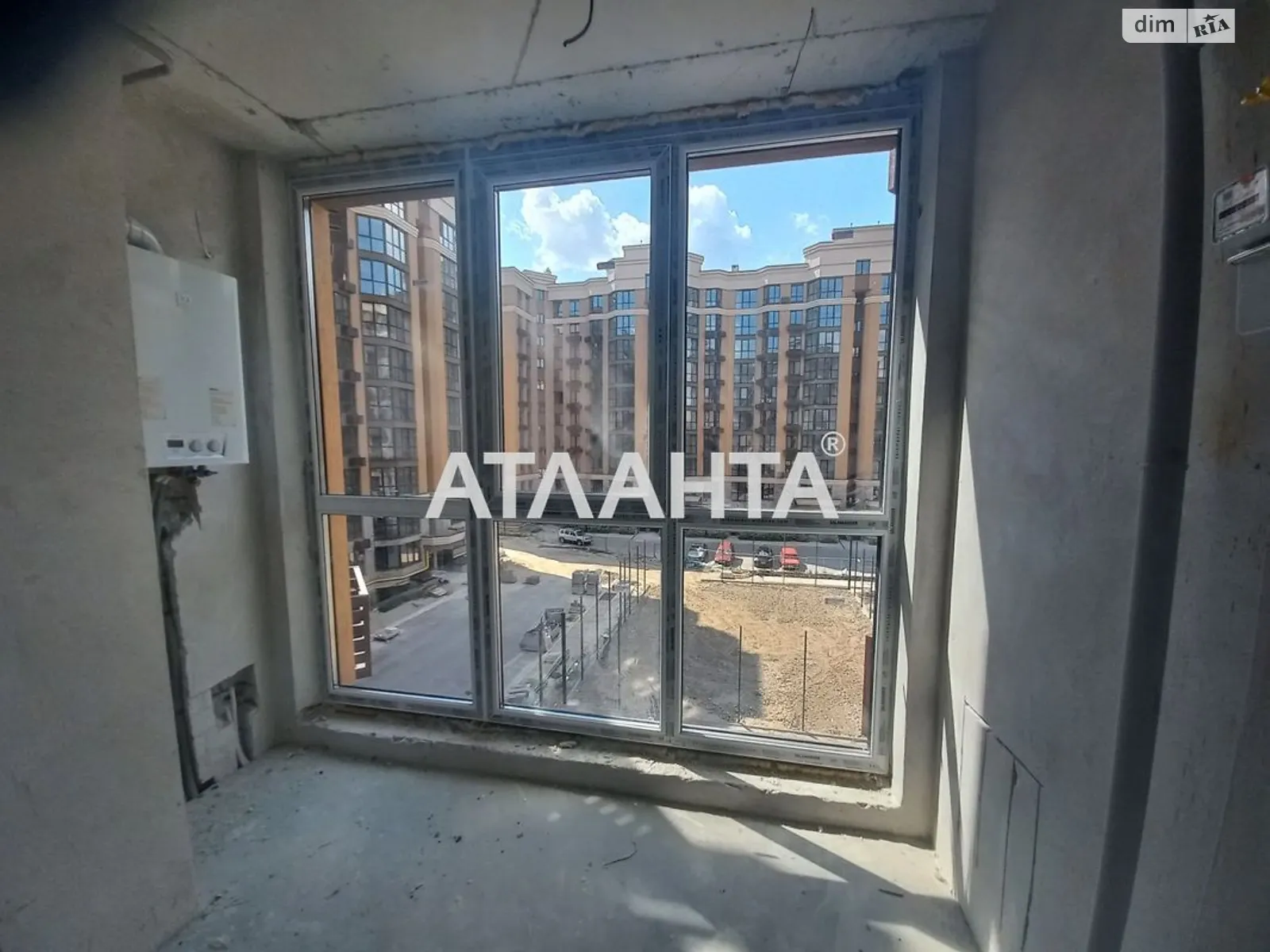Продается 1-комнатная квартира 34 кв. м в Киеве, просп. Мира - фото 1