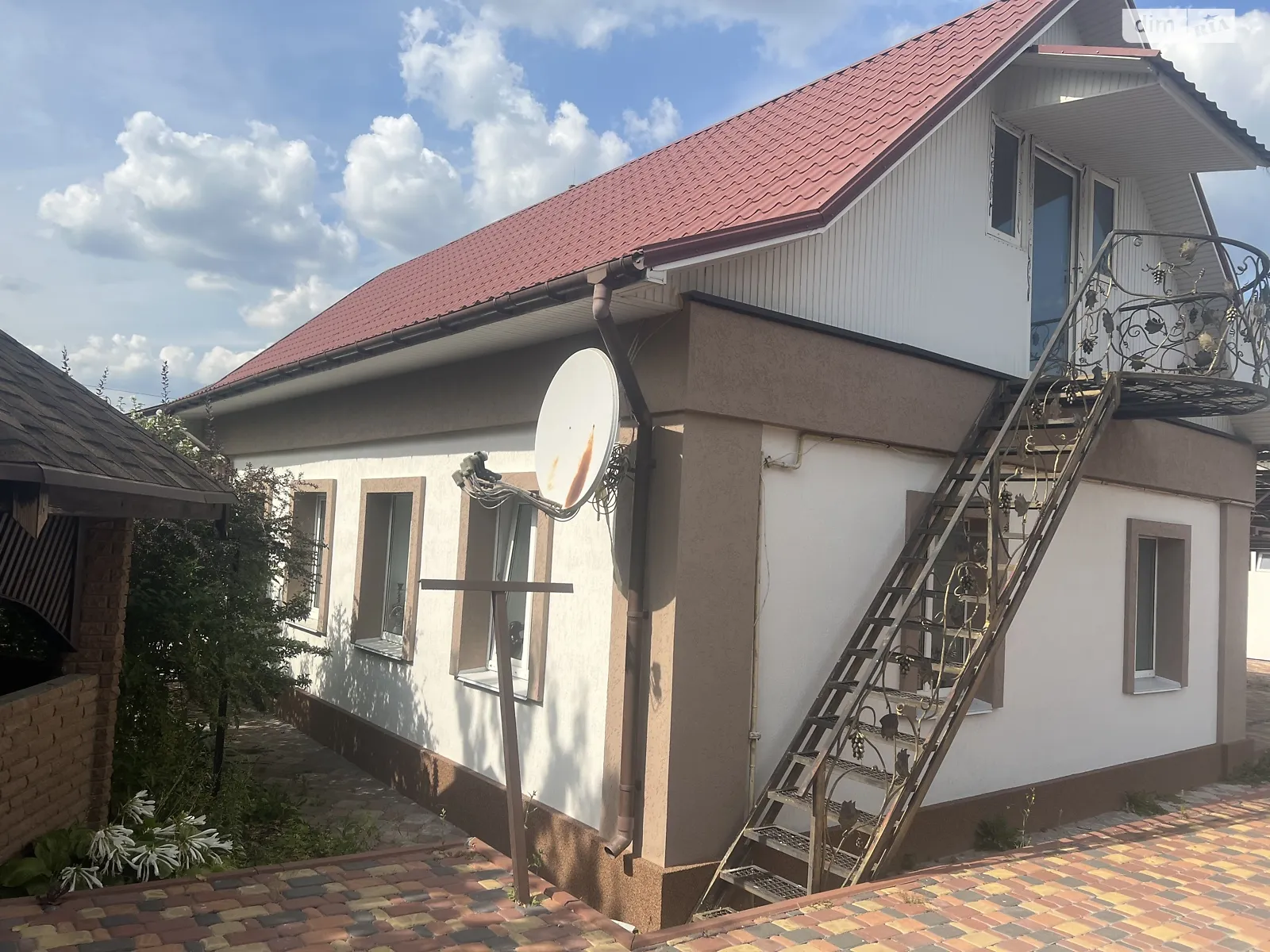 Продається одноповерховий будинок 120 кв. м з каміном, цена: 85000 $