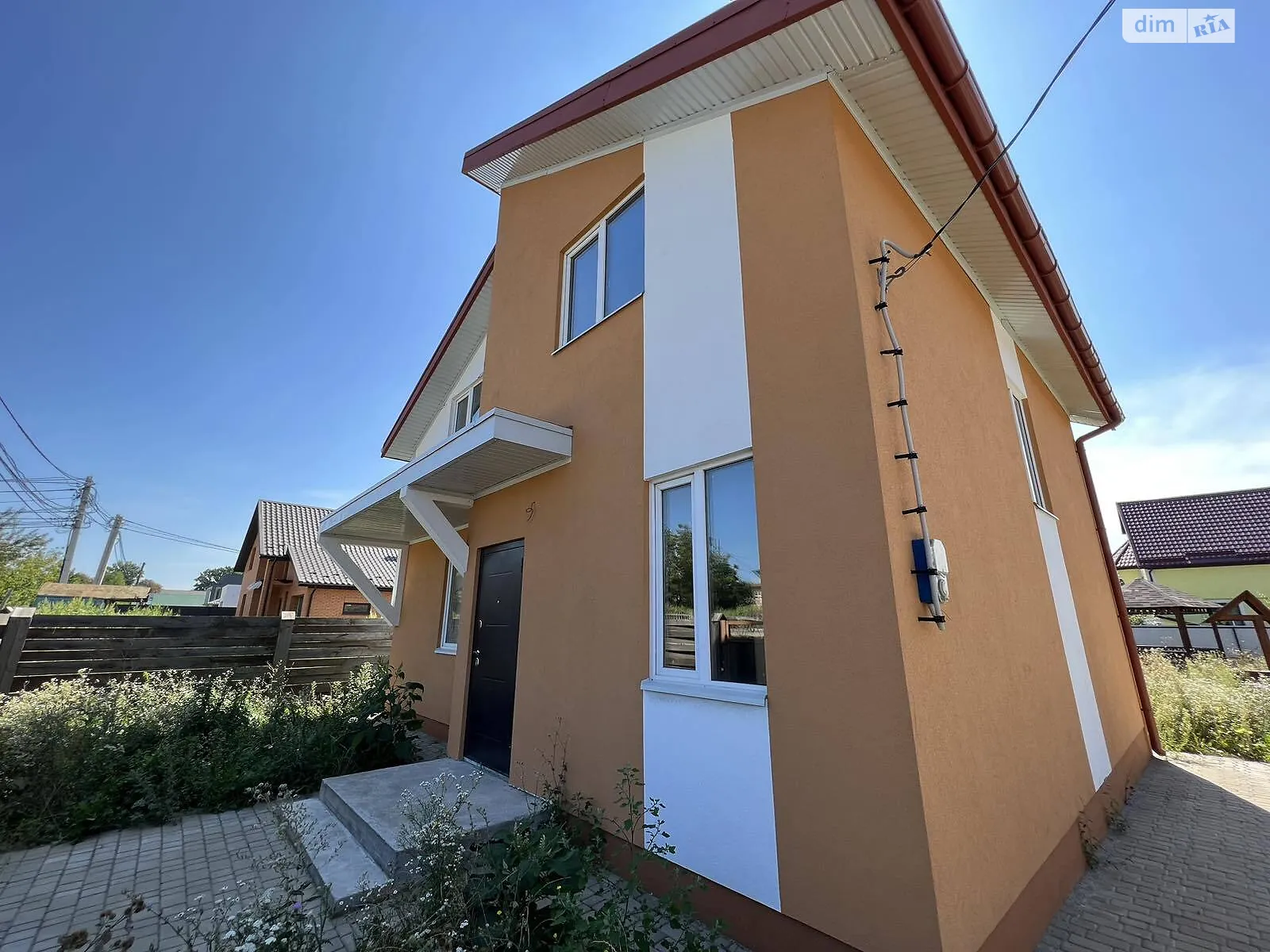 Продается дом на 2 этажа 119 кв. м с садом, цена: 85000 $ - фото 1