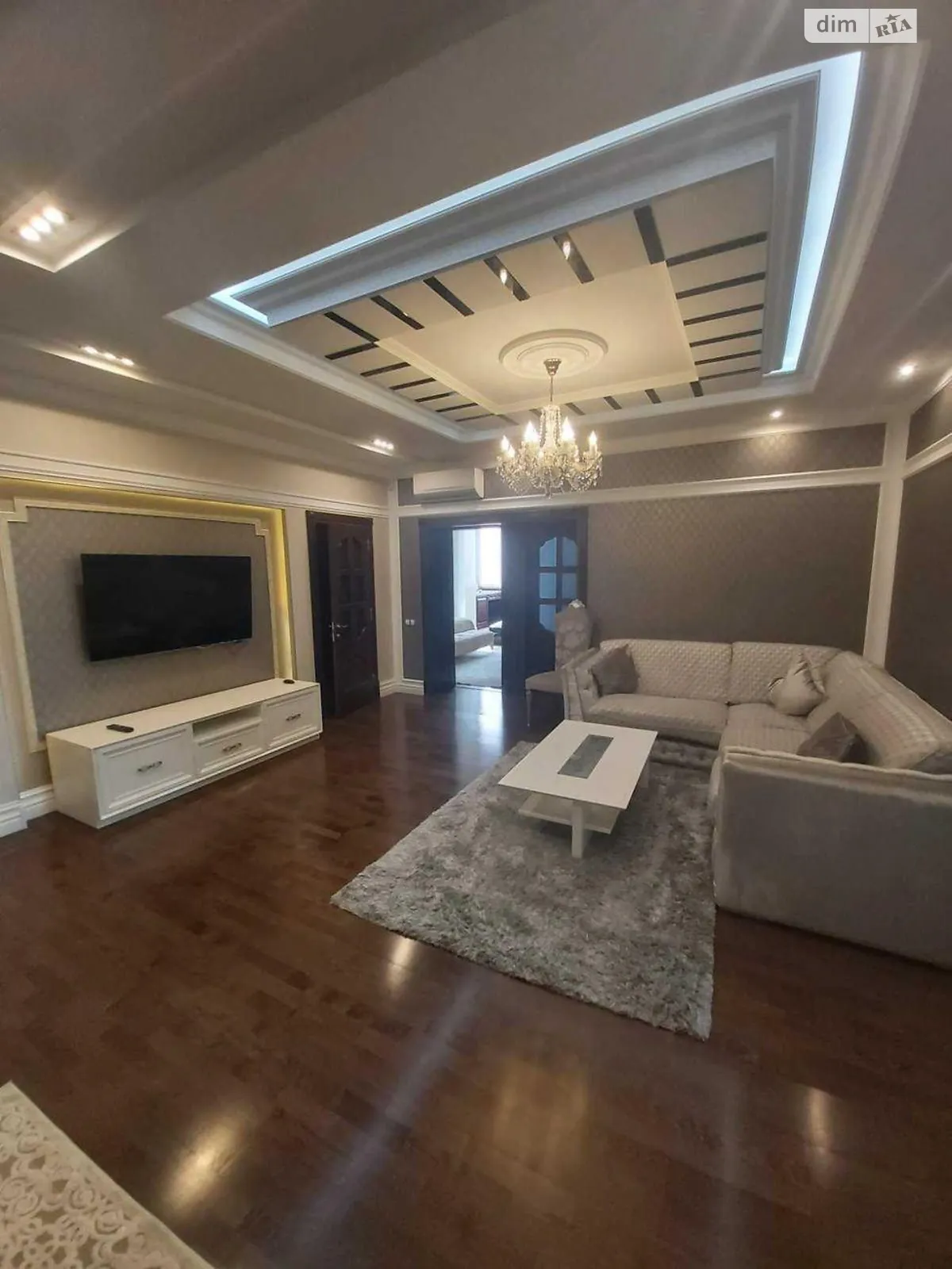 Продається 3-кімнатна квартира 117 кв. м у Харкові