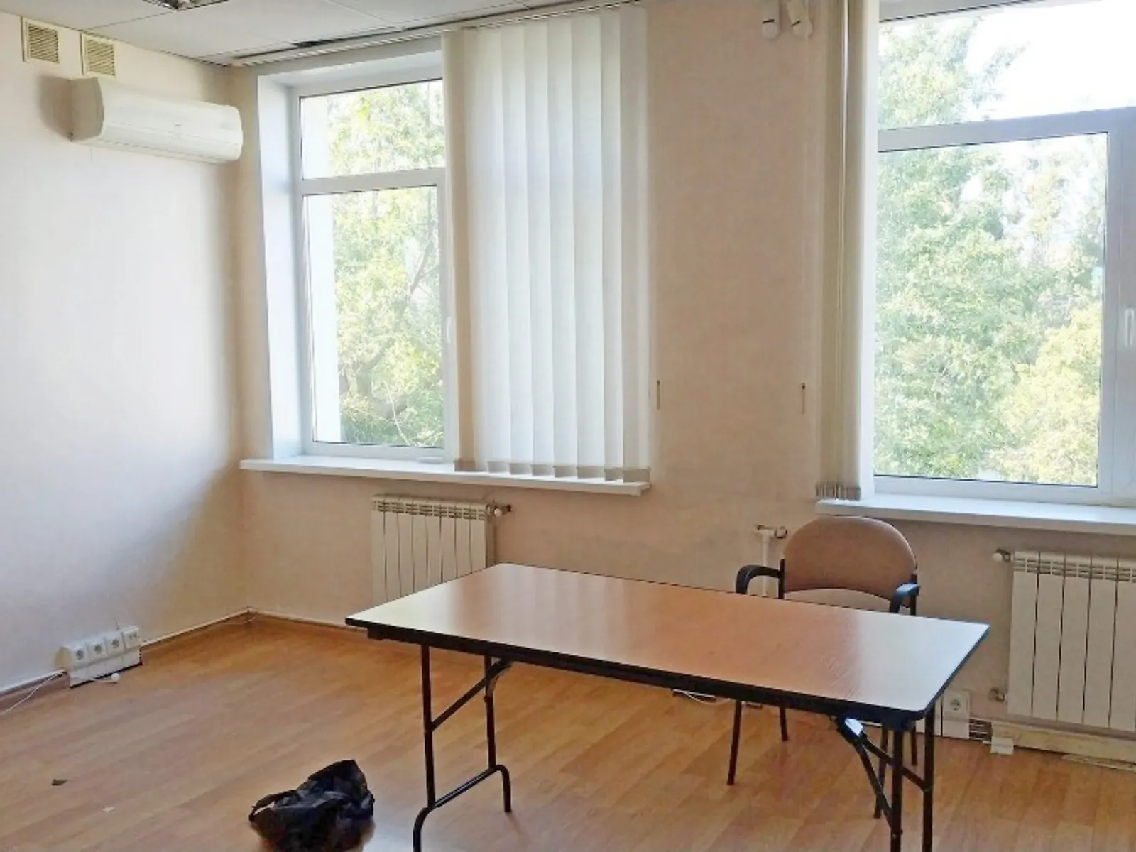 Сдается в аренду офис 26 кв. м в бизнес-центре, цена: 15780 грн - фото 1