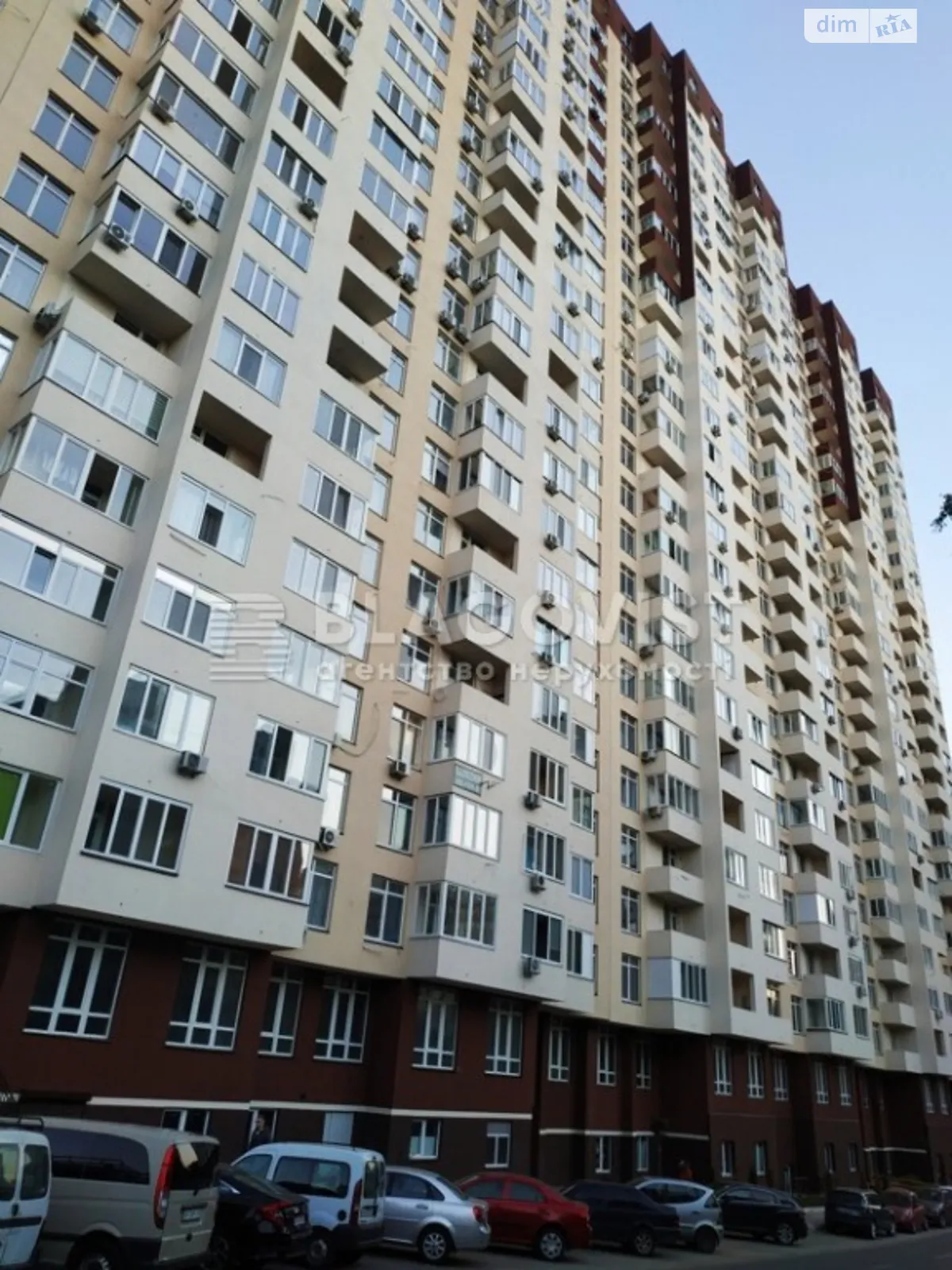 Продается 1-комнатная квартира 50 кв. м в Киеве, ул. Полевая, 73